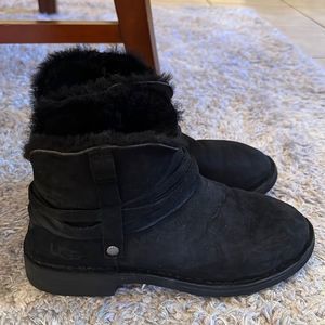Ugg suide ankle boots size 8